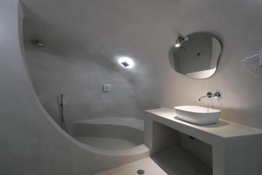 Fira Unique Rooms- Fira Center Esterno foto